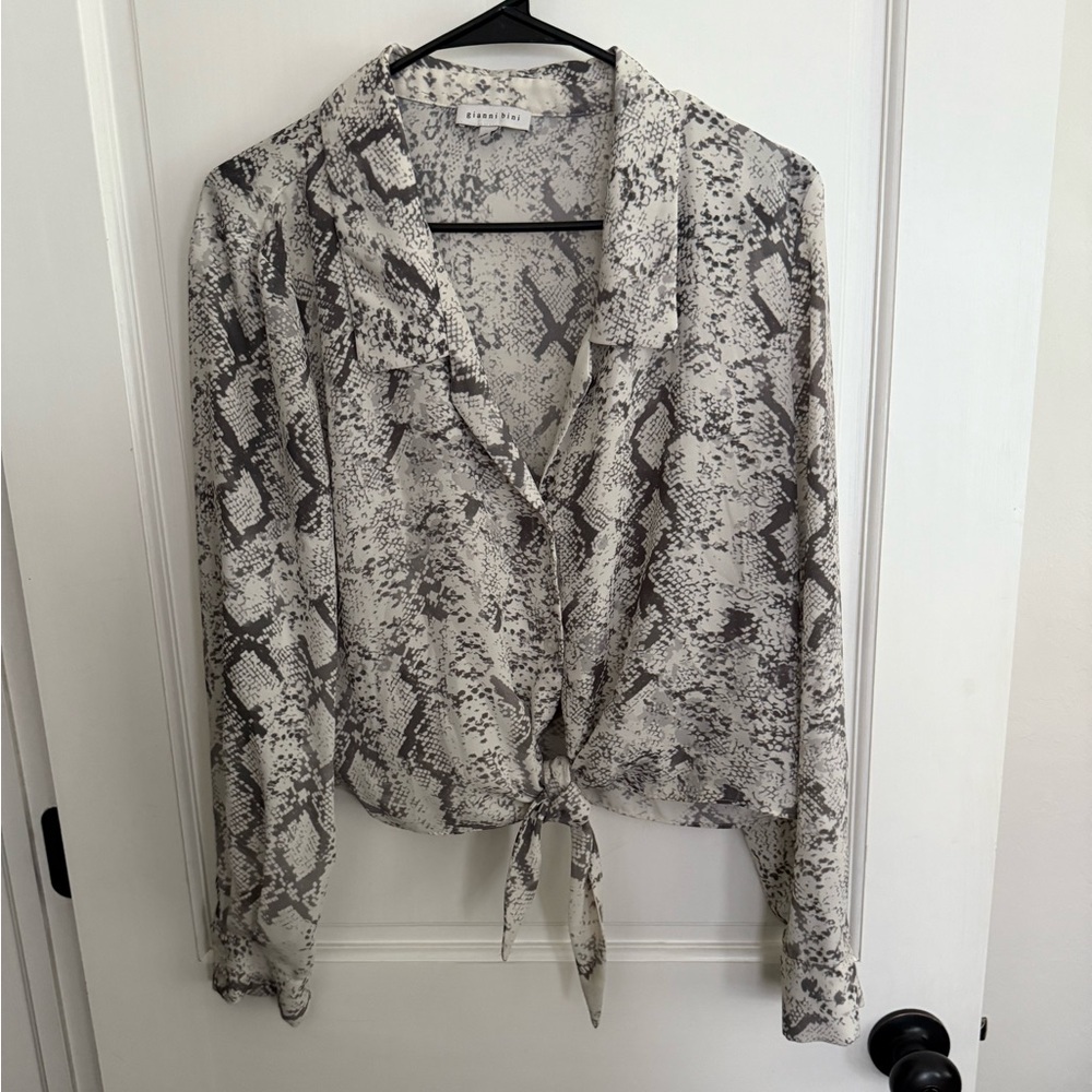 Gianni Bini Cream and Gray Snakeskin Blouse - Picture 1 of 6